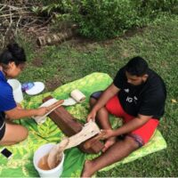 Photo: Students making bark cloth